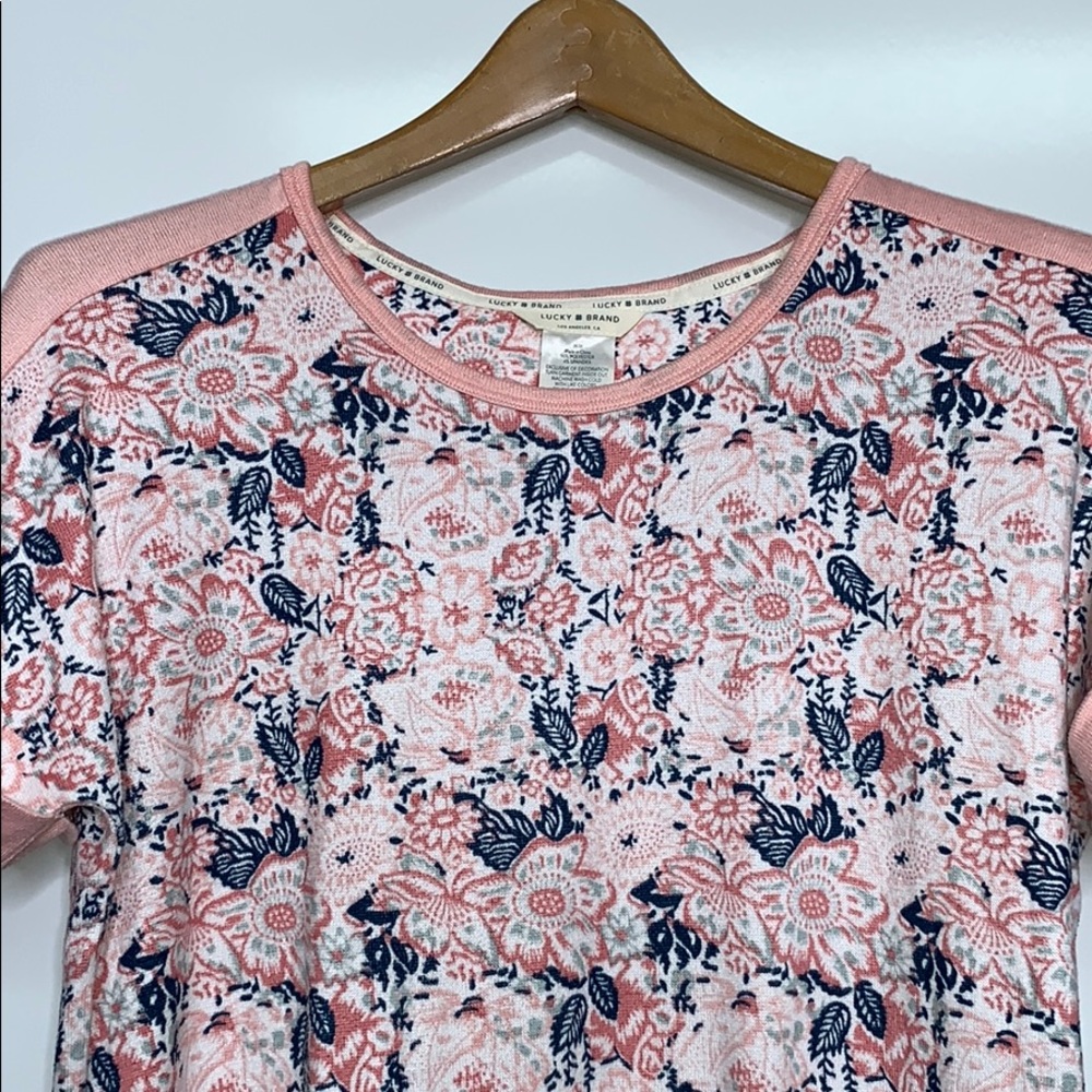 LUCKY BRAND • Pink Scoop White Floral Soft Top - Picture 2 of 6